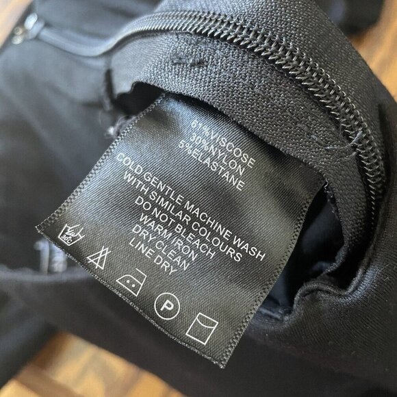 Maniere De Voir Women 6 Black White Ponte High Rise Ankle Zip Piped Leggings - Picture 15 of 15